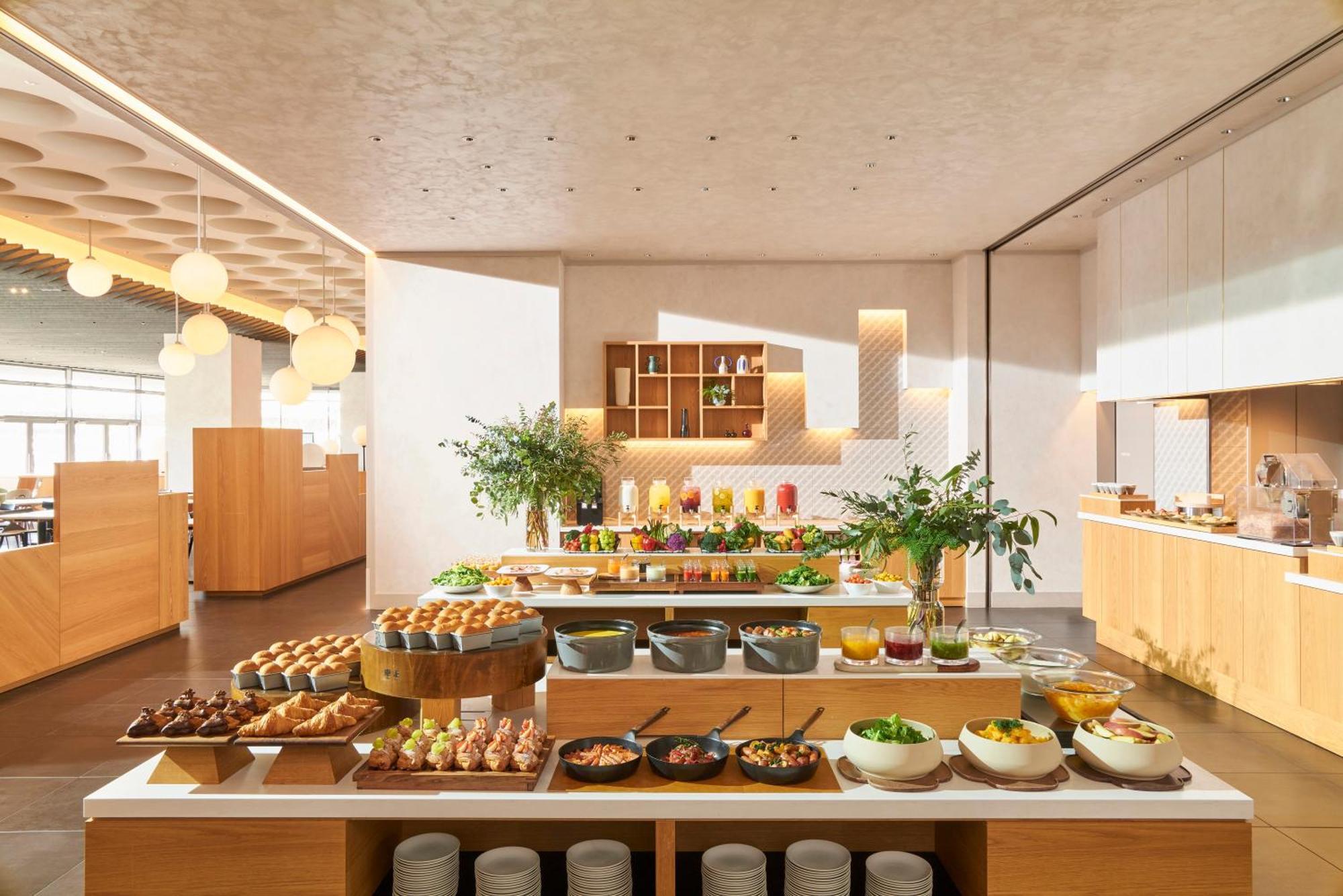 Omo7 Osaka By Hoshino Resorts Екстер'єр фото The buffet at the lounge